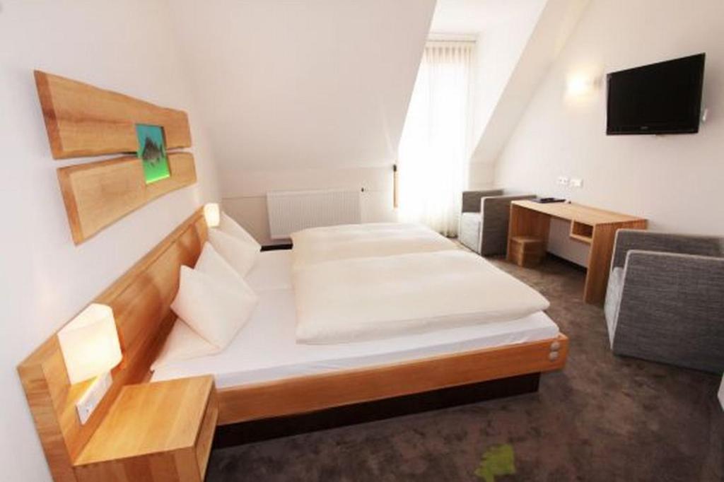 Karpfenhotel & Herrenhaus Im Gasthaus Sindel-Buckel Feuchtwangen Habitación foto